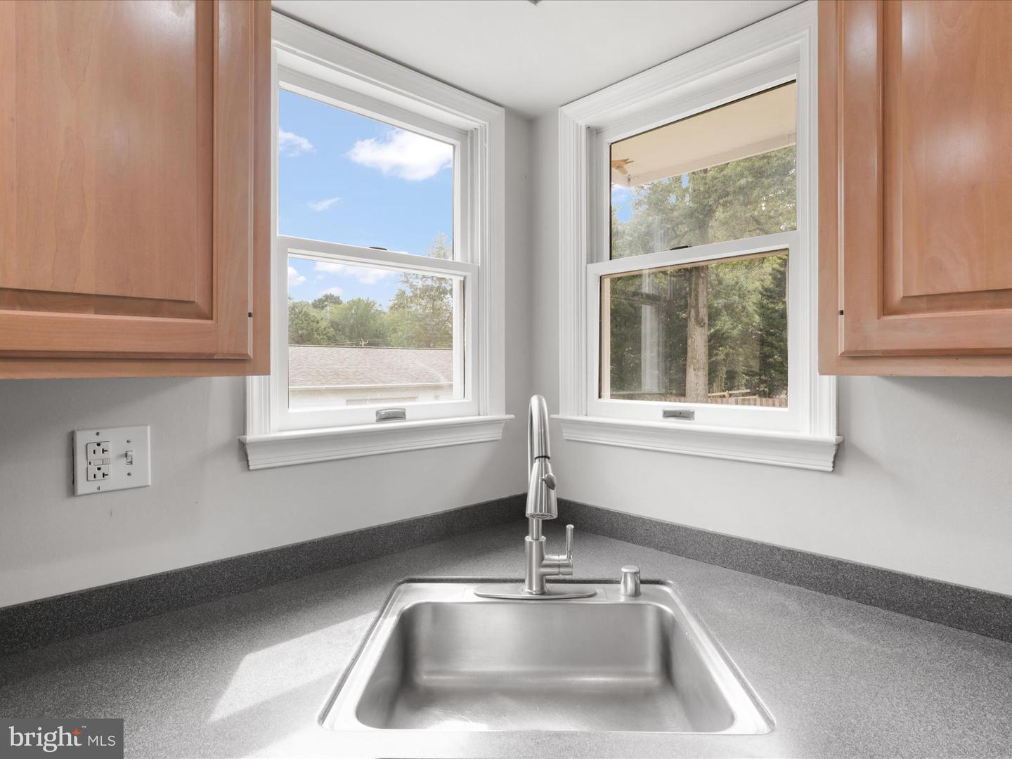 7533 HOLLINDALE, ALEXANDRIA, Virginia 22306, 4 Bedrooms Bedrooms, 7 Rooms Rooms,2 BathroomsBathrooms,Residential,For sale,7533 HOLLINDALE,VAFX2265580 MLS # VAFX2265580