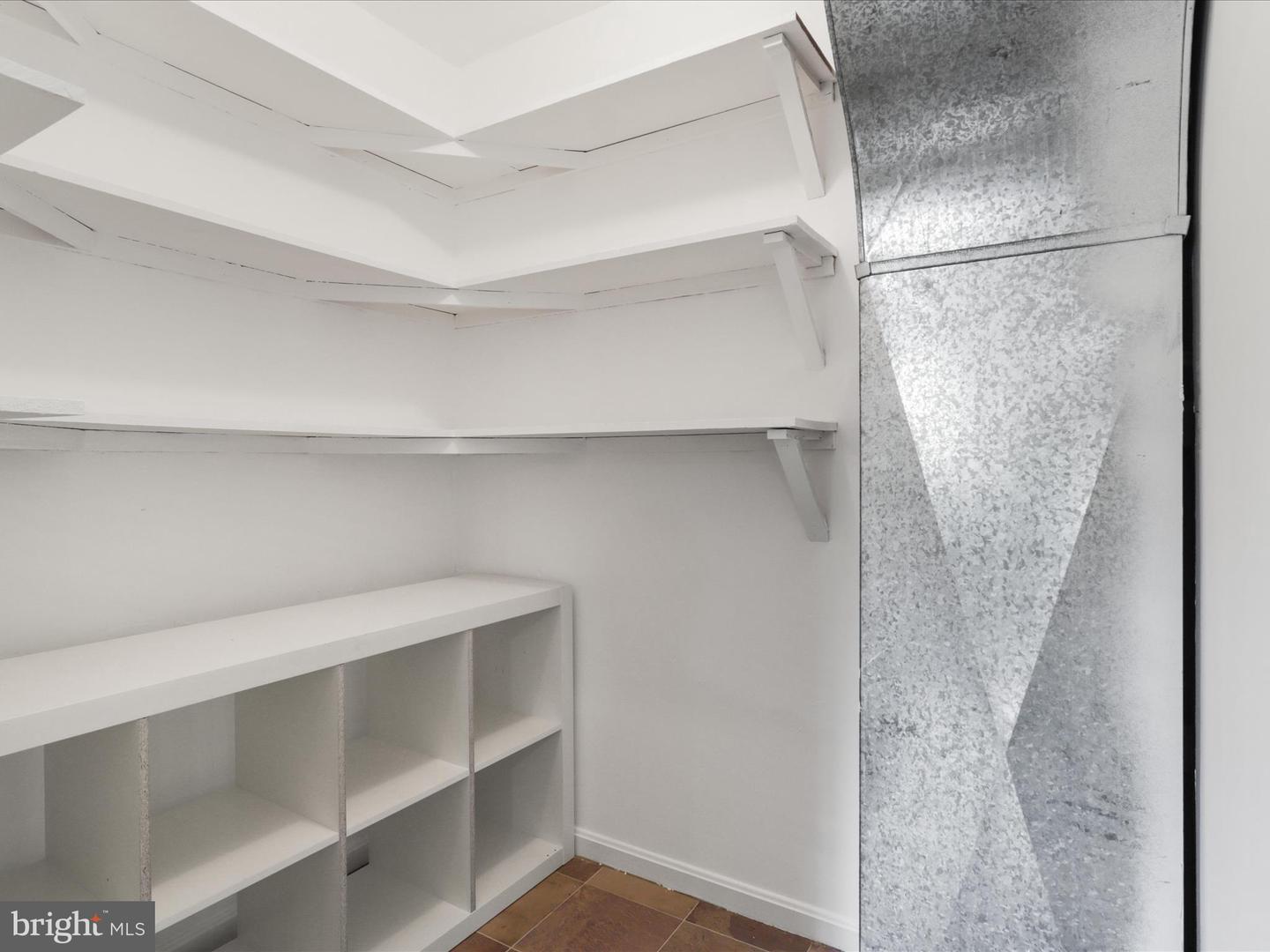 7533 HOLLINDALE, ALEXANDRIA, Virginia 22306, 4 Bedrooms Bedrooms, 7 Rooms Rooms,2 BathroomsBathrooms,Residential,For sale,7533 HOLLINDALE,VAFX2265580 MLS # VAFX2265580
