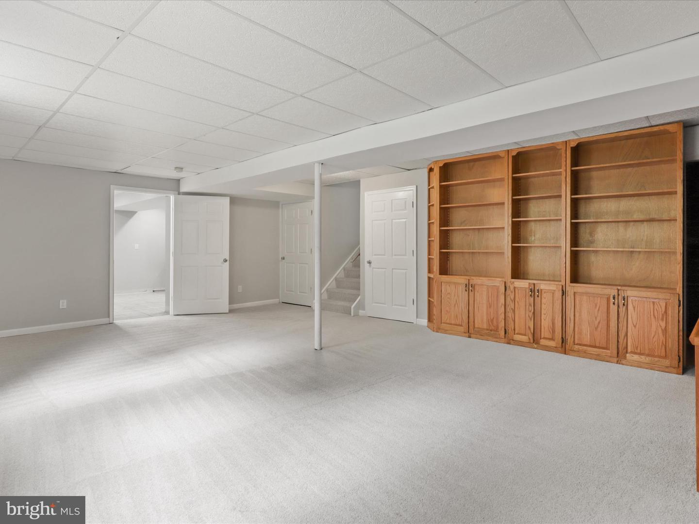 7533 HOLLINDALE, ALEXANDRIA, Virginia 22306, 4 Bedrooms Bedrooms, 7 Rooms Rooms,2 BathroomsBathrooms,Residential,For sale,7533 HOLLINDALE,VAFX2265580 MLS # VAFX2265580
