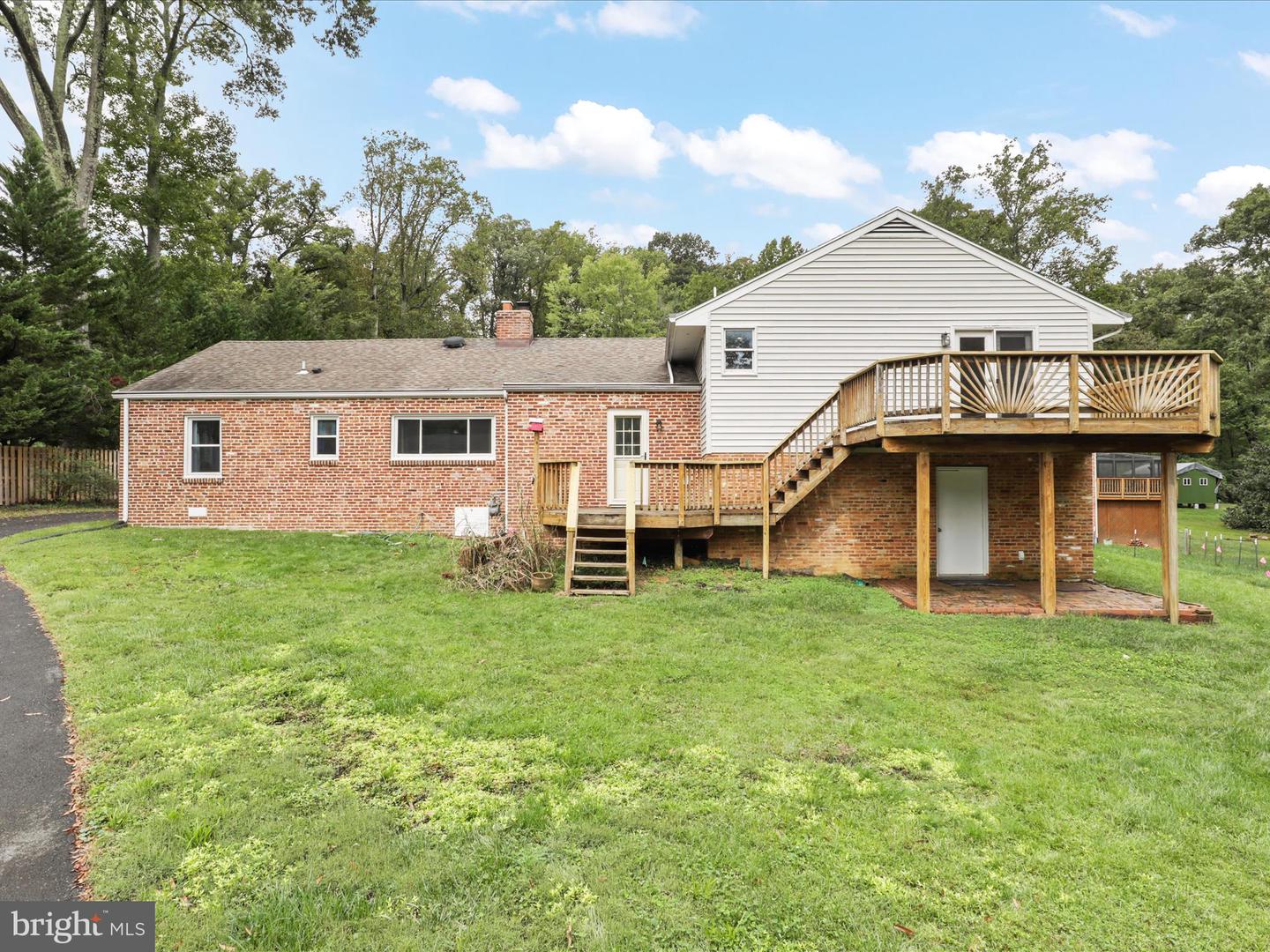 7533 HOLLINDALE, ALEXANDRIA, Virginia 22306, 4 Bedrooms Bedrooms, 7 Rooms Rooms,2 BathroomsBathrooms,Residential,For sale,7533 HOLLINDALE,VAFX2265580 MLS # VAFX2265580