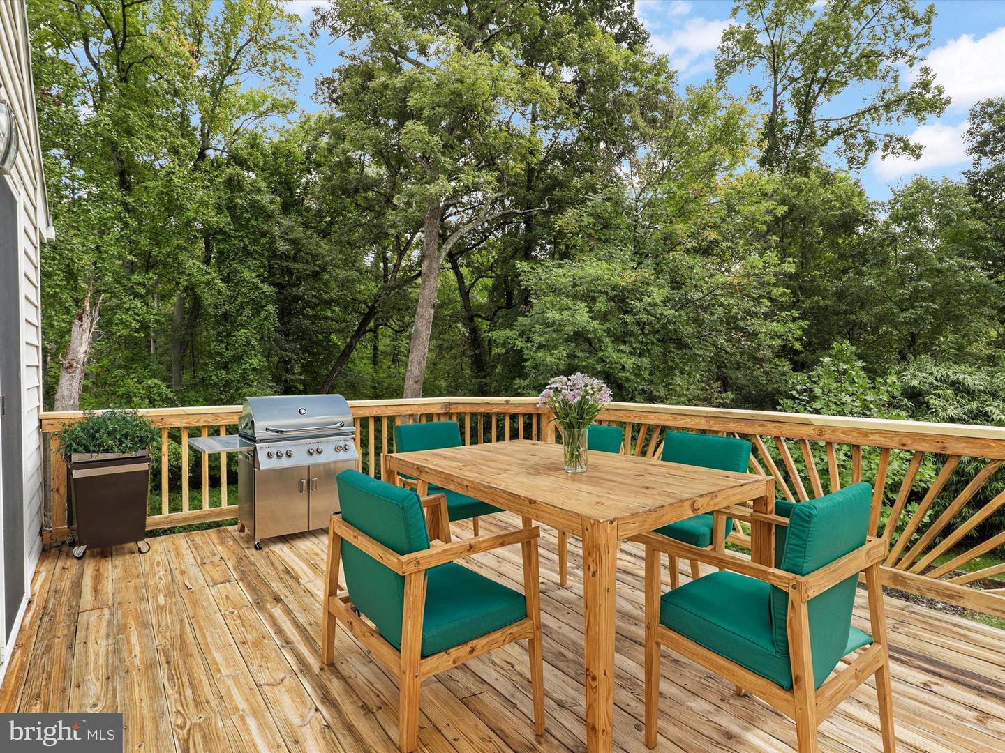 7533 HOLLINDALE, ALEXANDRIA, Virginia 22306, 4 Bedrooms Bedrooms, 7 Rooms Rooms,2 BathroomsBathrooms,Residential,For sale,7533 HOLLINDALE,VAFX2265580 MLS # VAFX2265580