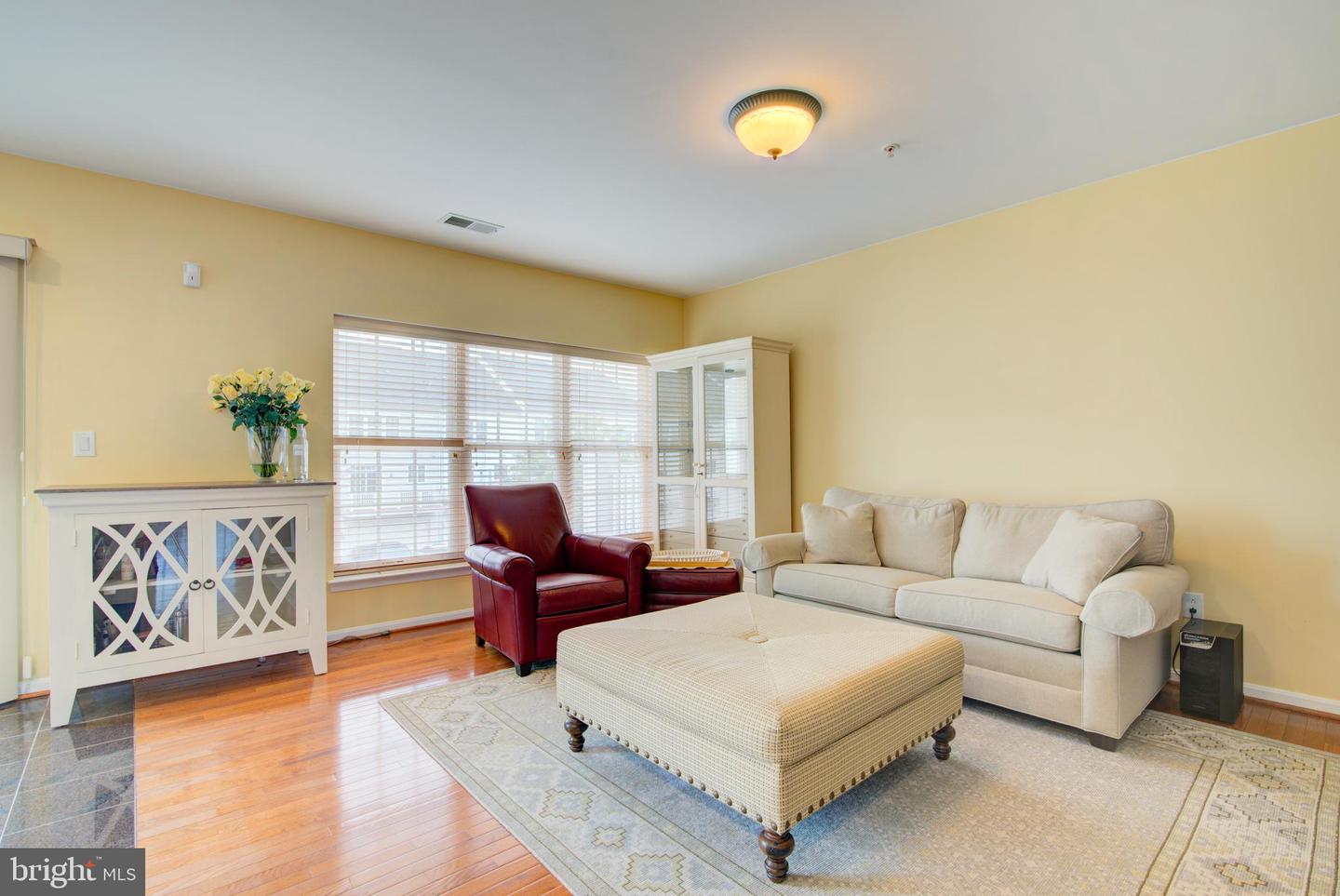 4683 EGGLESTON TER #232, FAIRFAX, Virginia 22030, 3 Bedrooms Bedrooms, ,2 BathroomsBathrooms,Residential,For sale,4683 EGGLESTON TER #232,VAFX2265622 MLS # VAFX2265622