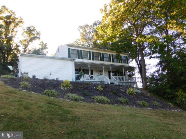 1603 W COMMONWEALTH DR, FRONT ROYAL, Virginia 22630, 3 Bedrooms Bedrooms, ,2 BathroomsBathrooms,Residential,For sale,1603 W COMMONWEALTH DR,VAWR2012228 MLS # VAWR2012228