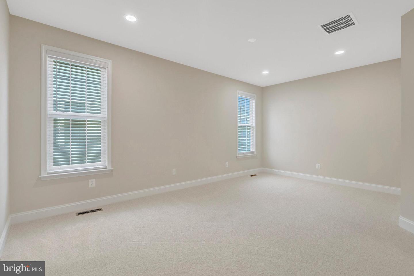 6900 TRED AVON PL, GAINESVILLE, Virginia 20155, 3 Bedrooms Bedrooms, ,4 BathroomsBathrooms,Residential,For sale,6900 TRED AVON PL,VAPW2103588 MLS # VAPW2103588