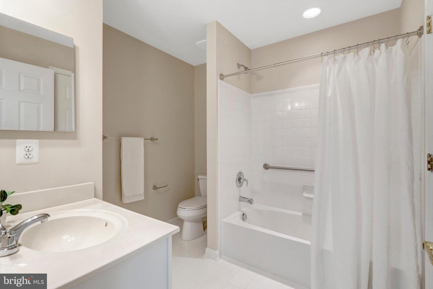 6900 TRED AVON PL, GAINESVILLE, Virginia 20155, 3 Bedrooms Bedrooms, ,4 BathroomsBathrooms,Residential,For sale,6900 TRED AVON PL,VAPW2103588 MLS # VAPW2103588