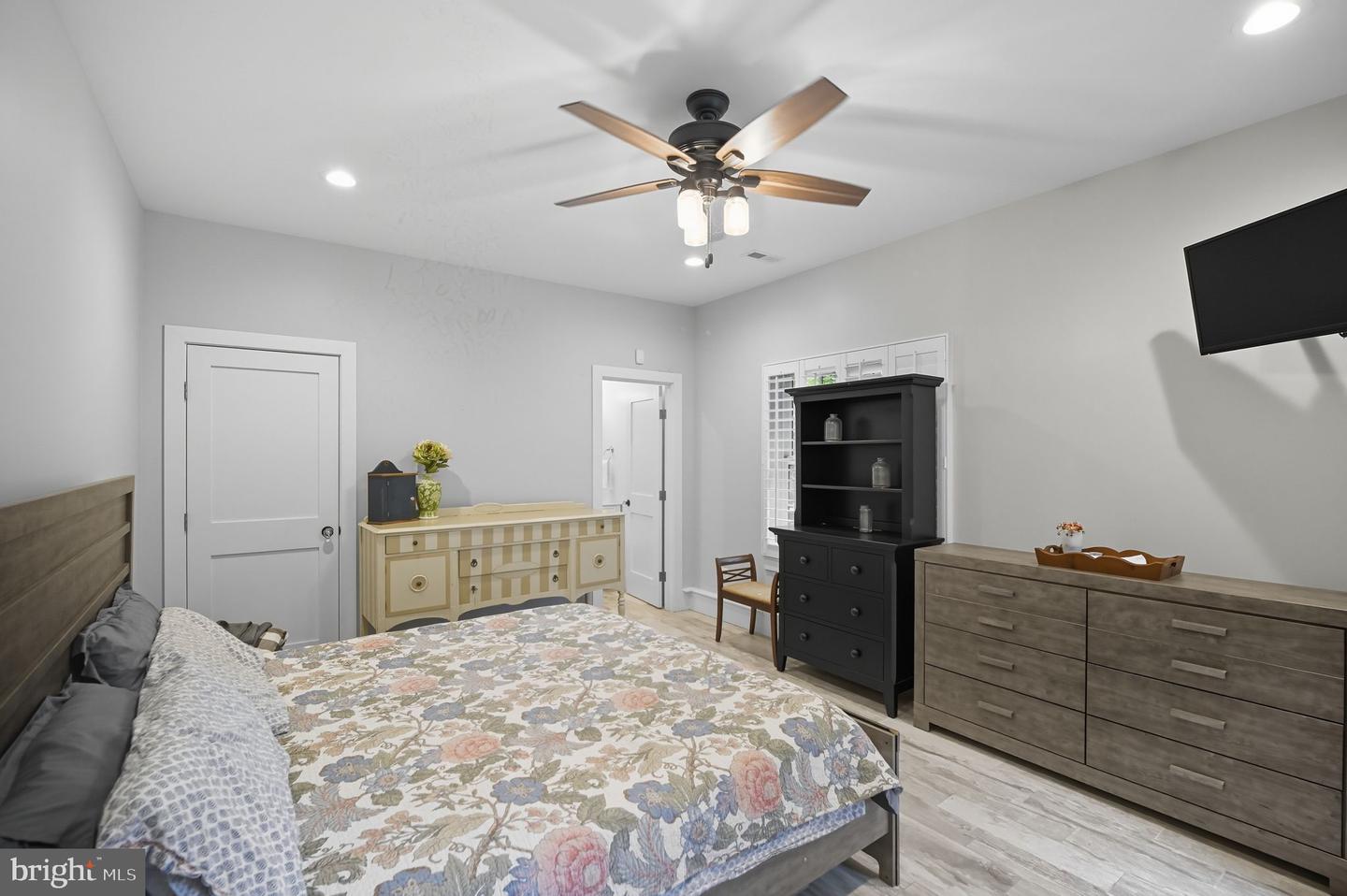 9105 EWELL ST, MANASSAS, Virginia 20110, 5 Bedrooms Bedrooms, ,4 BathroomsBathrooms,Residential,For sale,9105 EWELL ST,VAMN2009320 MLS # VAMN2009320