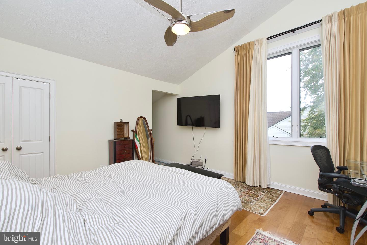 8312 UPPER SPRING LN, ANNANDALE, Virginia 22003, 6 Bedrooms Bedrooms, ,4 BathroomsBathrooms,Residential,For sale,8312 UPPER SPRING LN,VAFX2265762 MLS # VAFX2265762 8312 UPPER SPRING LN, ANNANDALE, Virginia 22003, 6 Bedrooms Bedrooms, ,4 BathroomsBathrooms,Residential,For sale,8312 UPPER SPRING LN,VAFX2265762 MLS # VAFX2265762