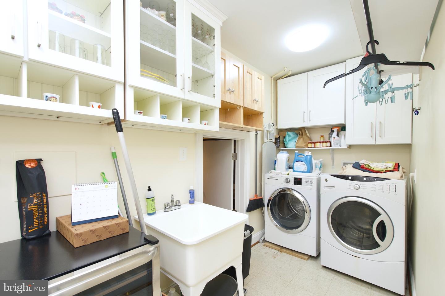 8312 UPPER SPRING LN, ANNANDALE, Virginia 22003, 6 Bedrooms Bedrooms, ,4 BathroomsBathrooms,Residential,For sale,8312 UPPER SPRING LN,VAFX2265762 MLS # VAFX2265762 8312 UPPER SPRING LN, ANNANDALE, Virginia 22003, 6 Bedrooms Bedrooms, ,4 BathroomsBathrooms,Residential,For sale,8312 UPPER SPRING LN,VAFX2265762 MLS # VAFX2265762