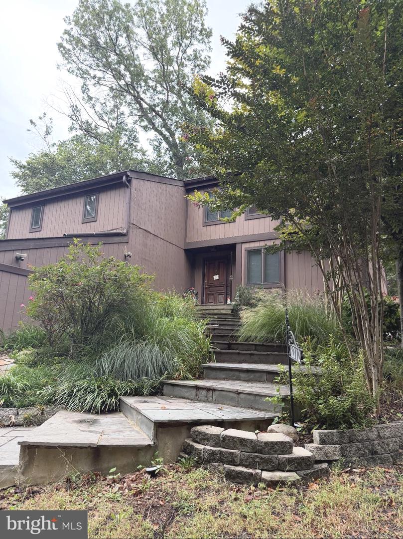 8312 UPPER SPRING LN, ANNANDALE, Virginia 22003, 6 Bedrooms Bedrooms, ,4 BathroomsBathrooms,Residential,For sale,8312 UPPER SPRING LN,VAFX2265762 MLS # VAFX2265762
