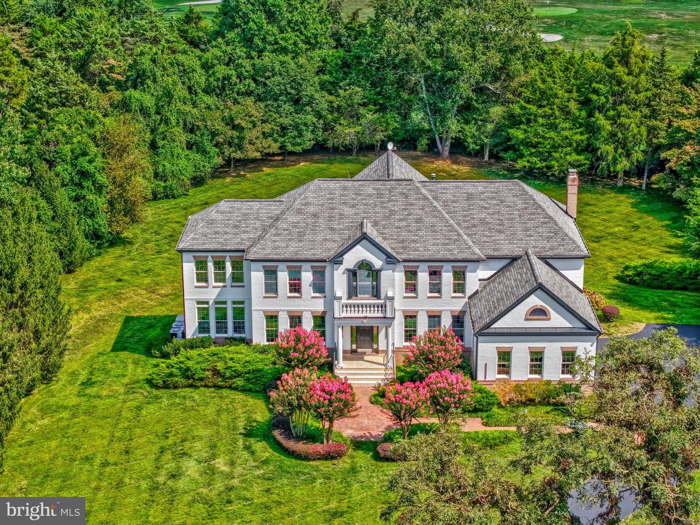 401 WALKER RD, GREAT FALLS, Virginia 22066, 4 Bedrooms Bedrooms, ,4 BathroomsBathrooms,Residential,For sale,401 WALKER RD,VAFX2265772 MLS # VAFX2265772