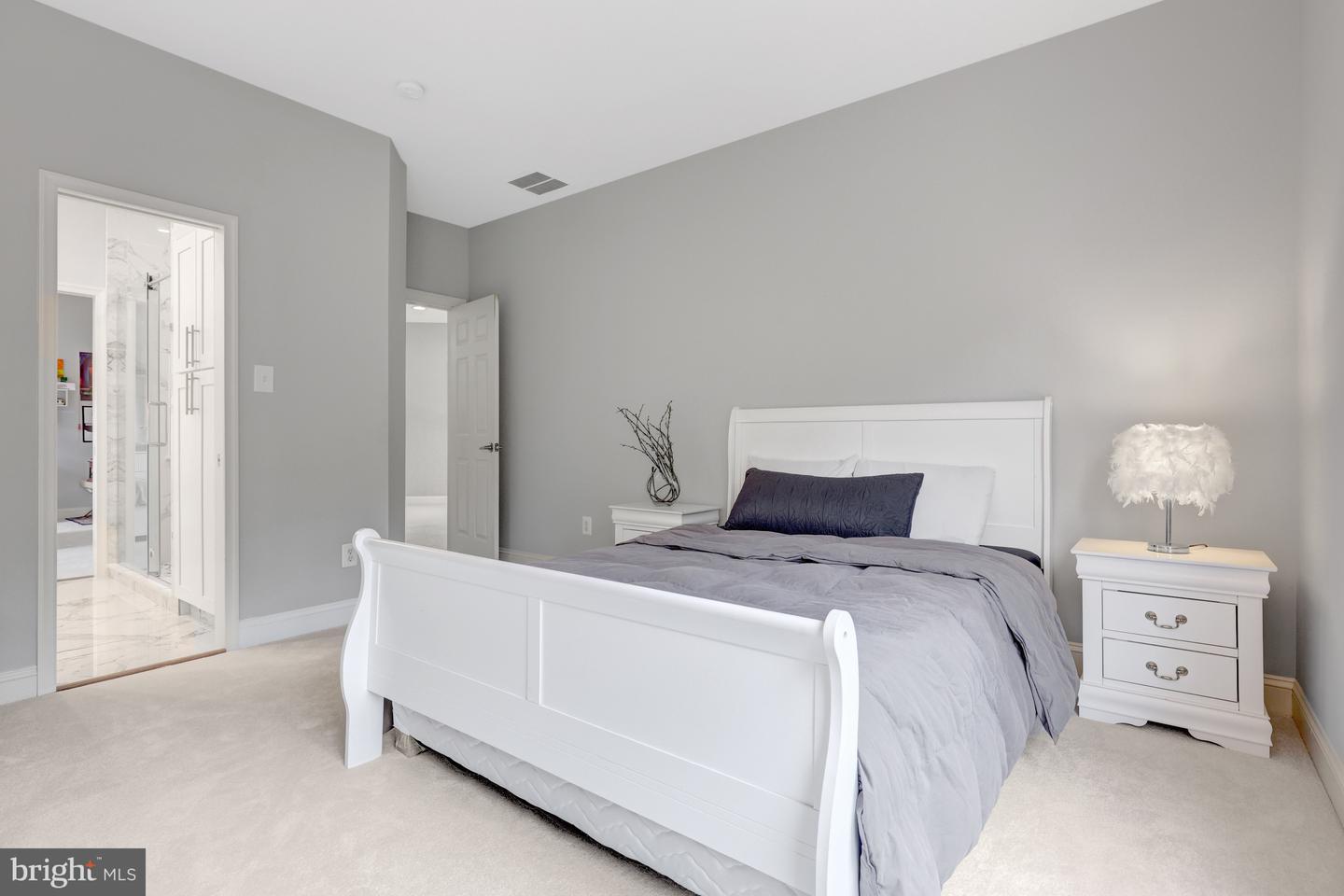 401 WALKER RD, GREAT FALLS, Virginia 22066, 4 Bedrooms Bedrooms, ,4 BathroomsBathrooms,Residential,For sale,401 WALKER RD,VAFX2265772 MLS # VAFX2265772
