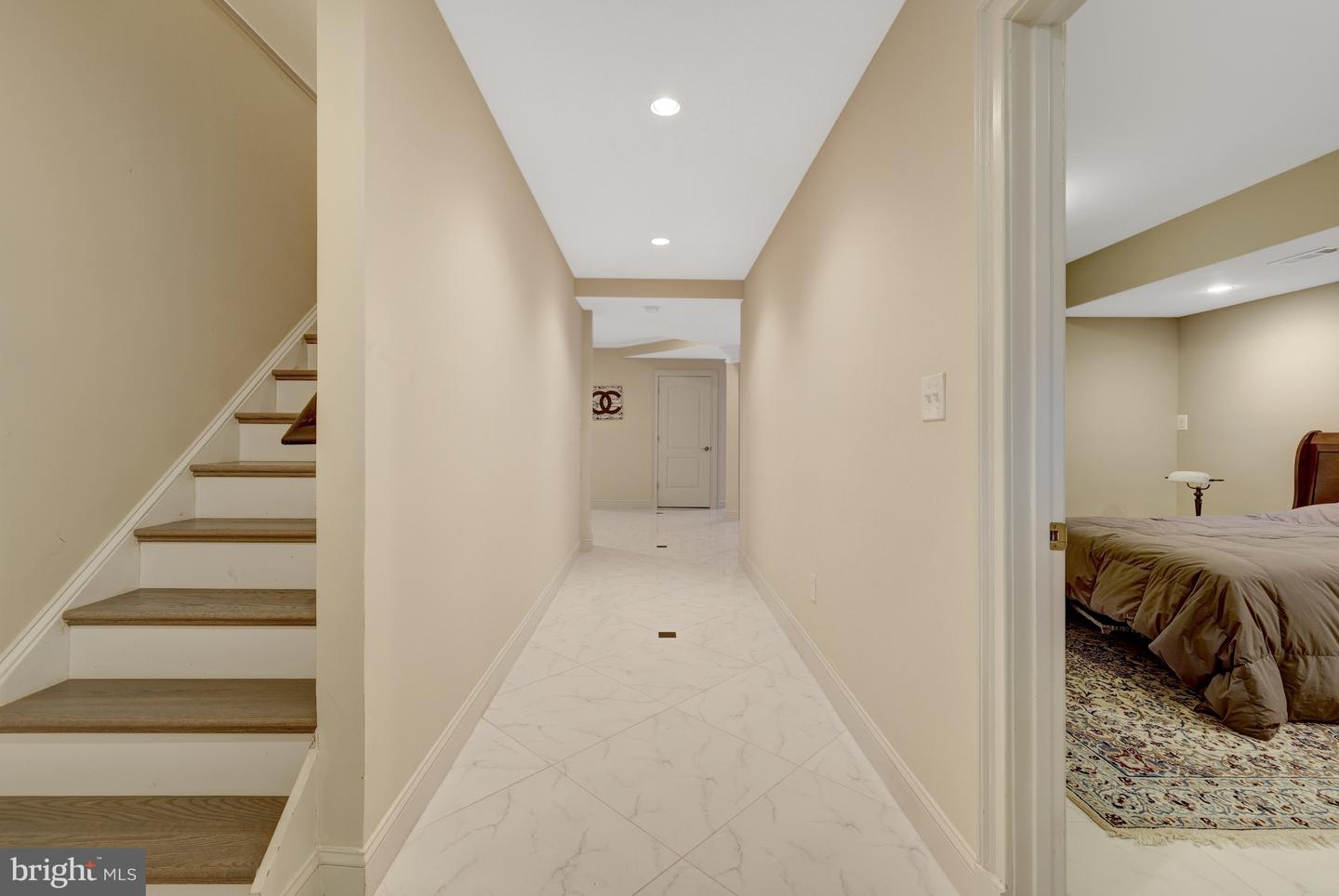 401 WALKER RD, GREAT FALLS, Virginia 22066, 4 Bedrooms Bedrooms, ,4 BathroomsBathrooms,Residential,For sale,401 WALKER RD,VAFX2265772 MLS # VAFX2265772