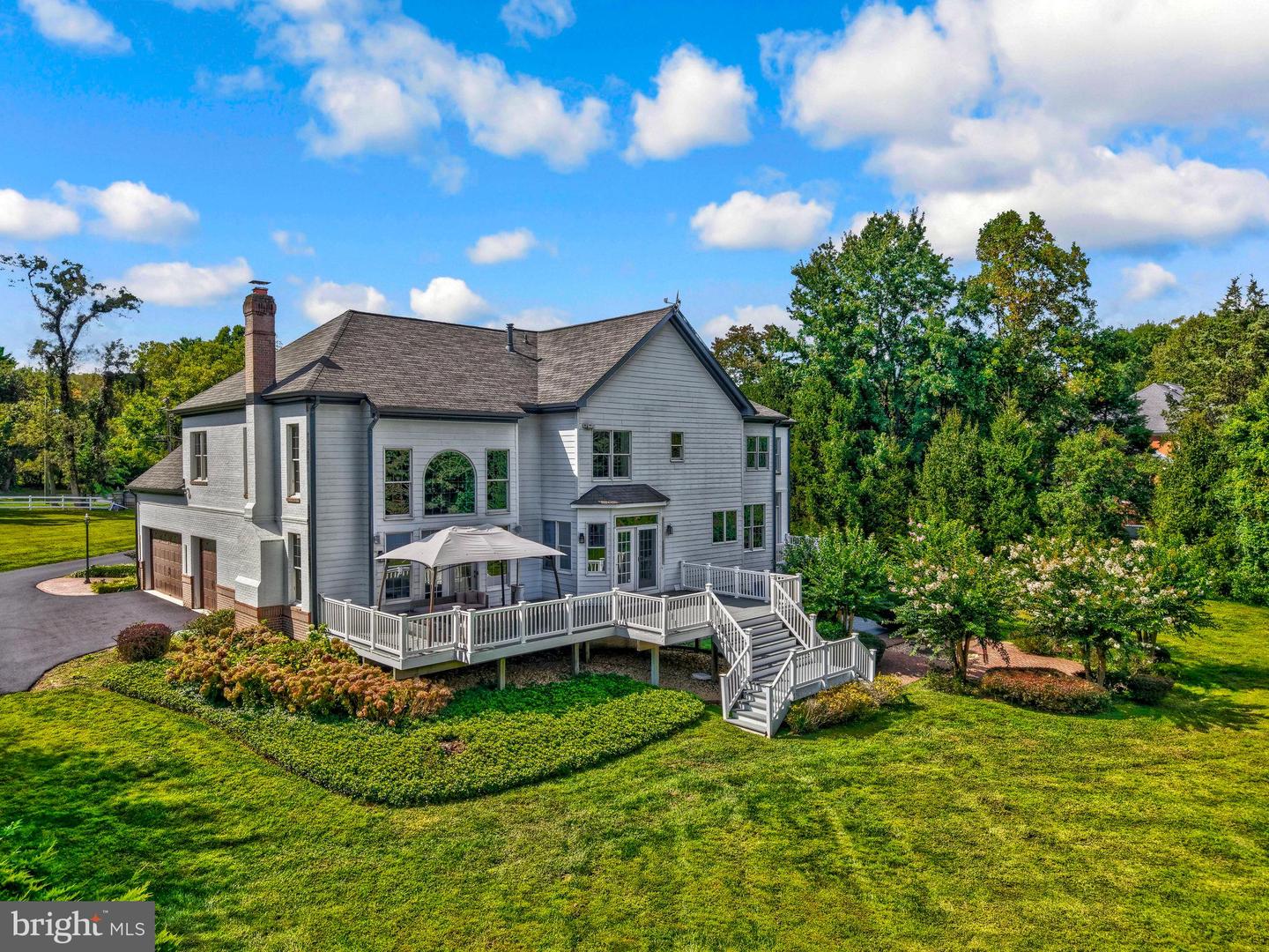401 WALKER RD, GREAT FALLS, Virginia 22066, 4 Bedrooms Bedrooms, ,4 BathroomsBathrooms,Residential,For sale,401 WALKER RD,VAFX2265772 MLS # VAFX2265772