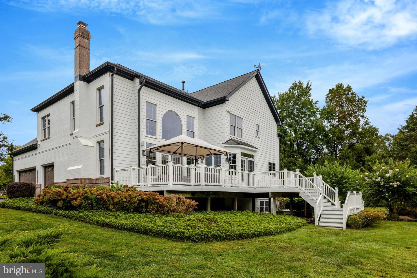 401 WALKER RD, GREAT FALLS, Virginia 22066, 4 Bedrooms Bedrooms, ,4 BathroomsBathrooms,Residential,For sale,401 WALKER RD,VAFX2265772 MLS # VAFX2265772