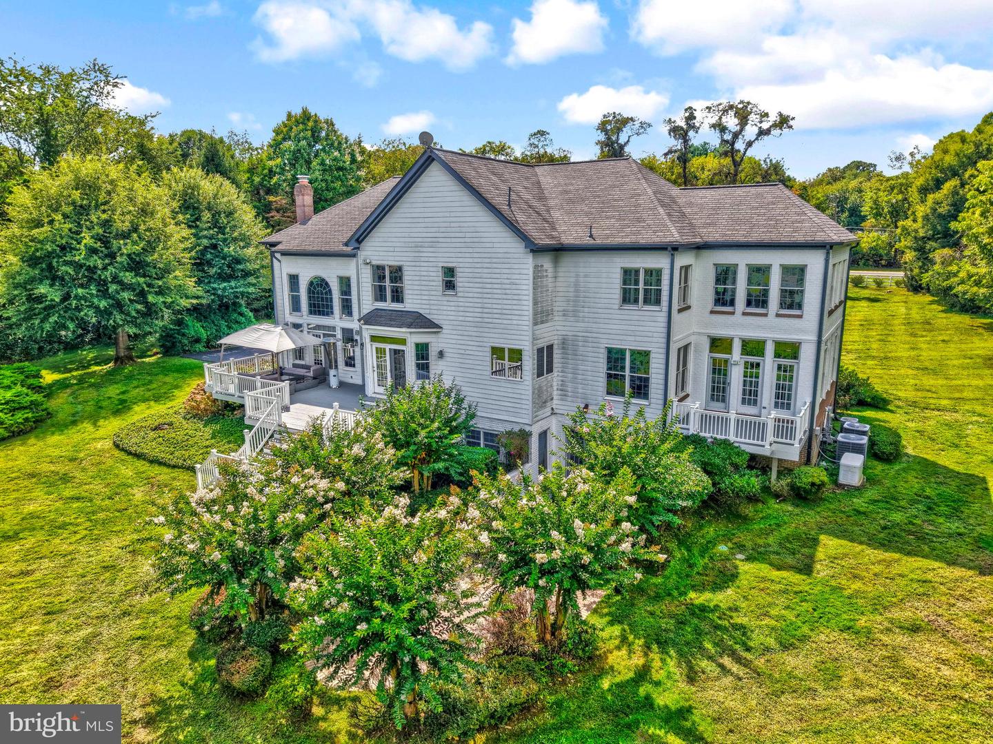 401 WALKER RD, GREAT FALLS, Virginia 22066, 4 Bedrooms Bedrooms, ,4 BathroomsBathrooms,Residential,For sale,401 WALKER RD,VAFX2265772 MLS # VAFX2265772