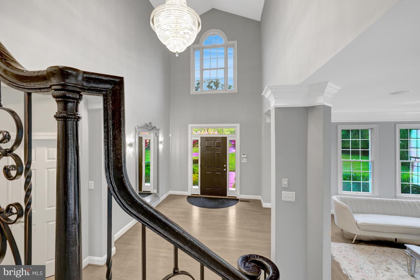 401 WALKER RD, GREAT FALLS, Virginia 22066, 4 Bedrooms Bedrooms, ,4 BathroomsBathrooms,Residential,For sale,401 WALKER RD,VAFX2265772 MLS # VAFX2265772