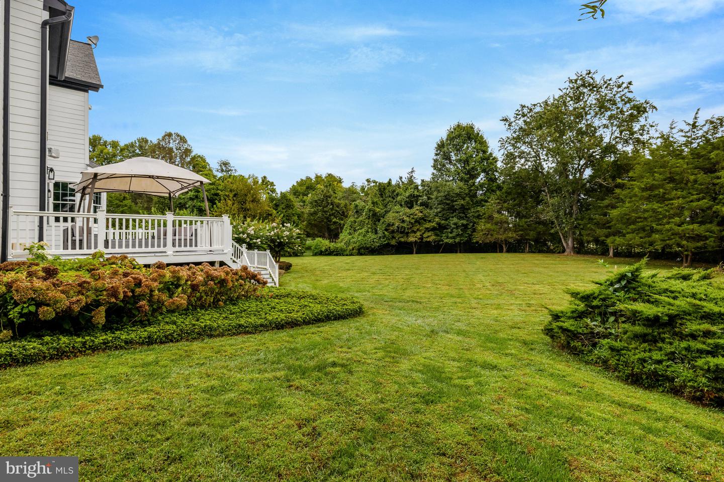 401 WALKER RD, GREAT FALLS, Virginia 22066, 4 Bedrooms Bedrooms, ,4 BathroomsBathrooms,Residential,For sale,401 WALKER RD,VAFX2265772 MLS # VAFX2265772