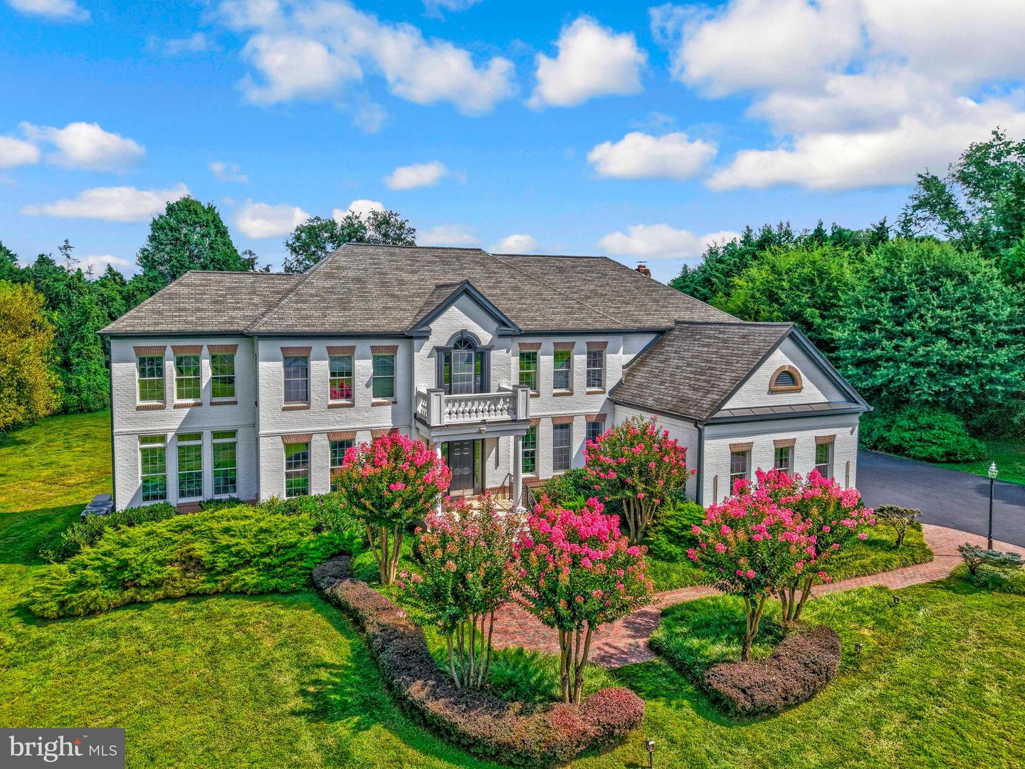 401 WALKER RD, GREAT FALLS, Virginia 22066, 4 Bedrooms Bedrooms, ,4 BathroomsBathrooms,Residential,For sale,401 WALKER RD,VAFX2265772 MLS # VAFX2265772