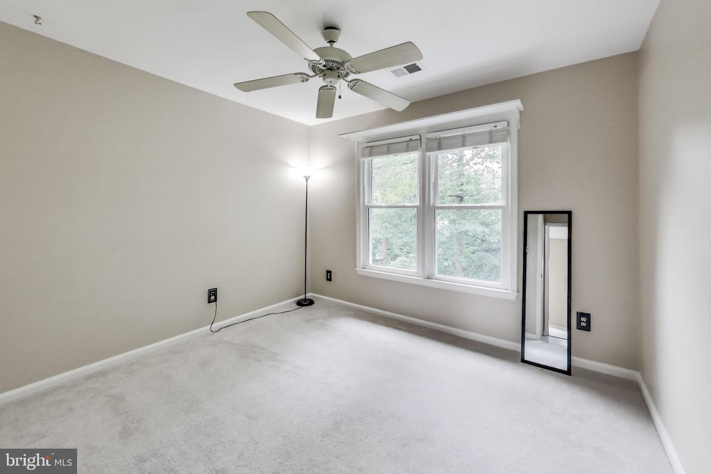 9099 BLUE JUG LNDG, BURKE, Virginia 22015, 3 Bedrooms Bedrooms, ,3 BathroomsBathrooms,Residential,For sale,9099 BLUE JUG LNDG,VAFX2265784 MLS # VAFX2265784