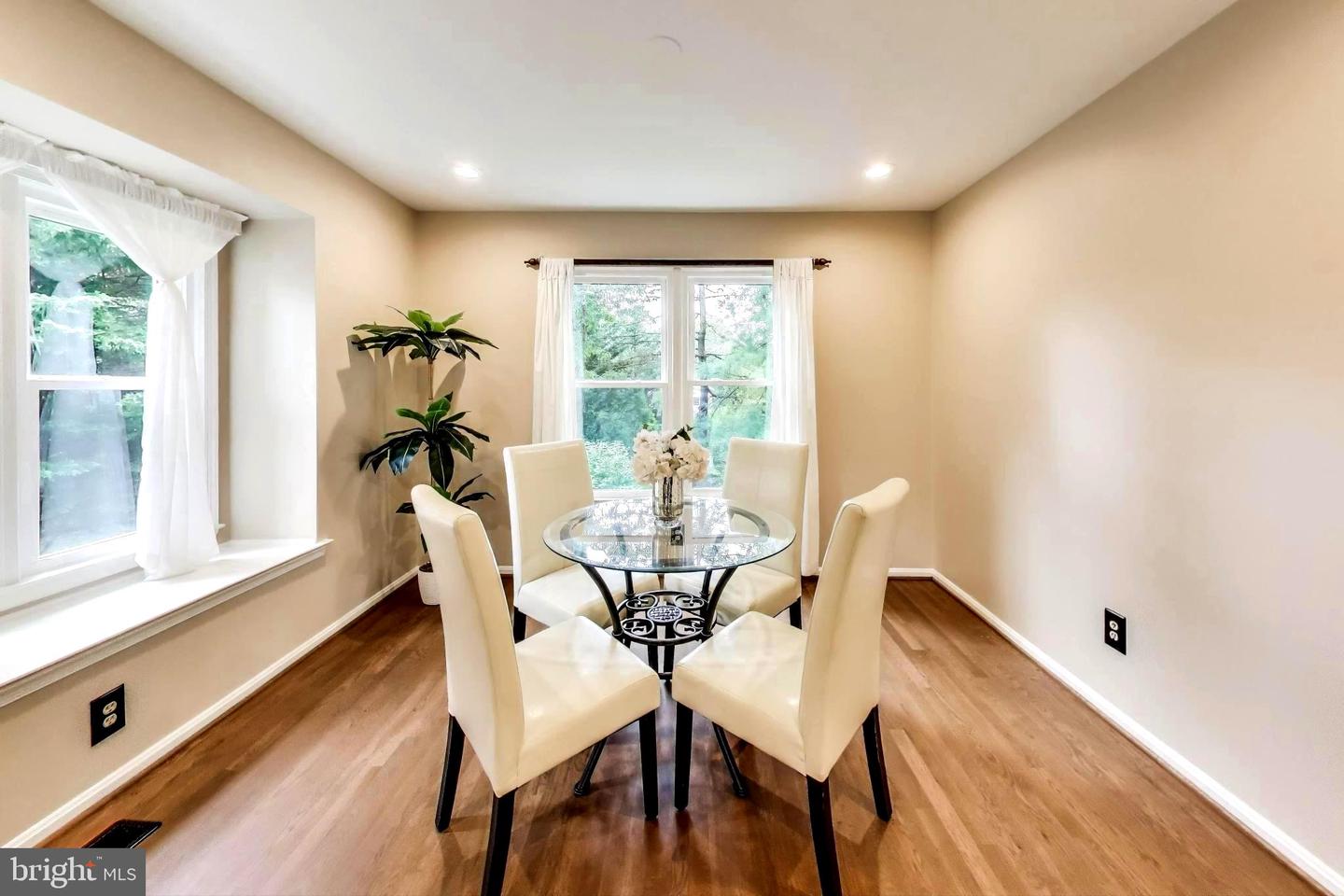 9099 BLUE JUG LNDG, BURKE, Virginia 22015, 3 Bedrooms Bedrooms, ,3 BathroomsBathrooms,Residential,For sale,9099 BLUE JUG LNDG,VAFX2265784 MLS # VAFX2265784