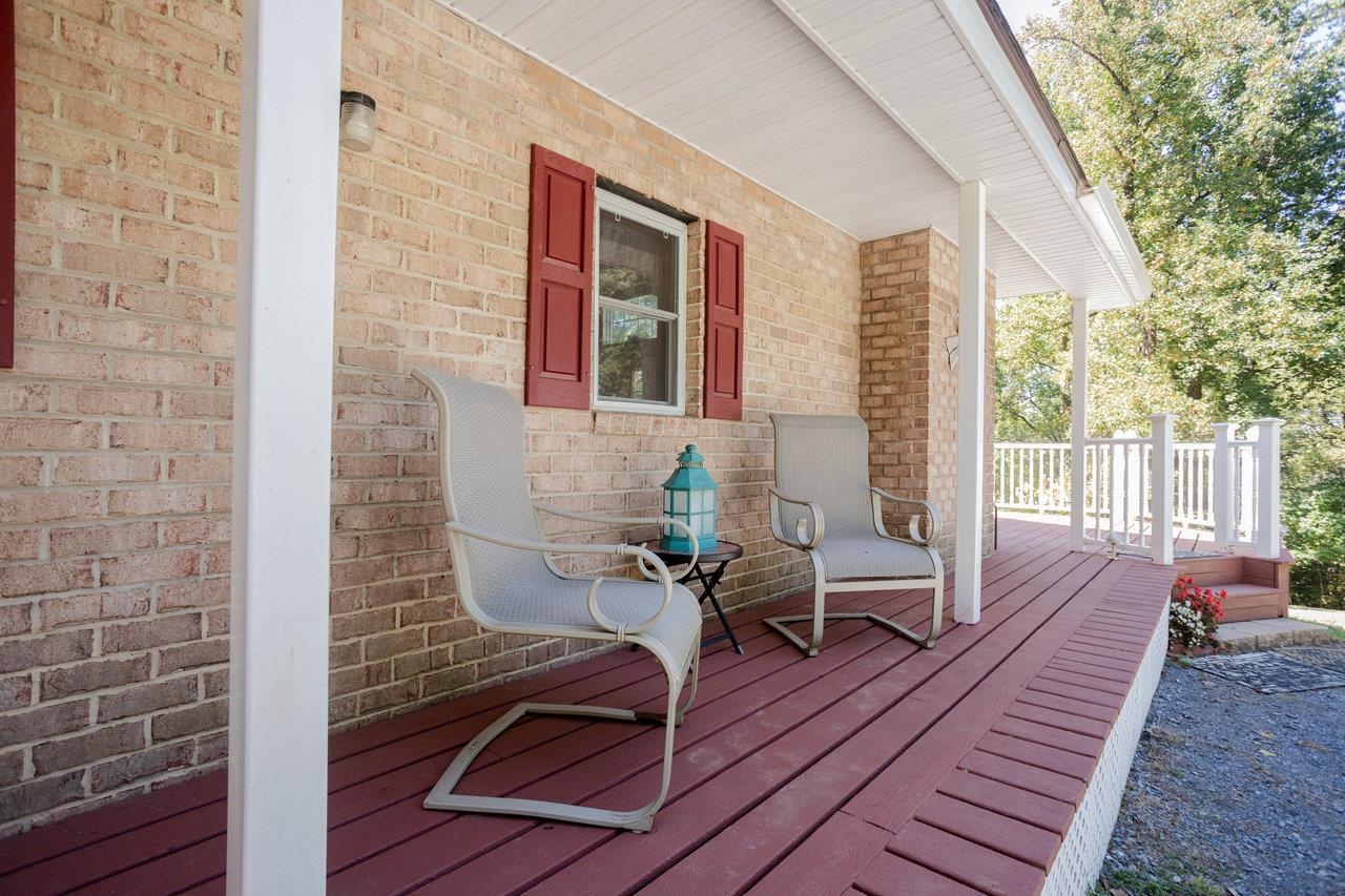 279 HELMS RD, STANLEY, Virginia 22851, 5 Bedrooms Bedrooms, ,2 BathroomsBathrooms,Residential,279 HELMS RD,669040 MLS # 669040 279 HELMS RD, STANLEY, Virginia 22851, 5 Bedrooms Bedrooms, ,2 BathroomsBathrooms,Residential,279 HELMS RD,669040 MLS # 669040