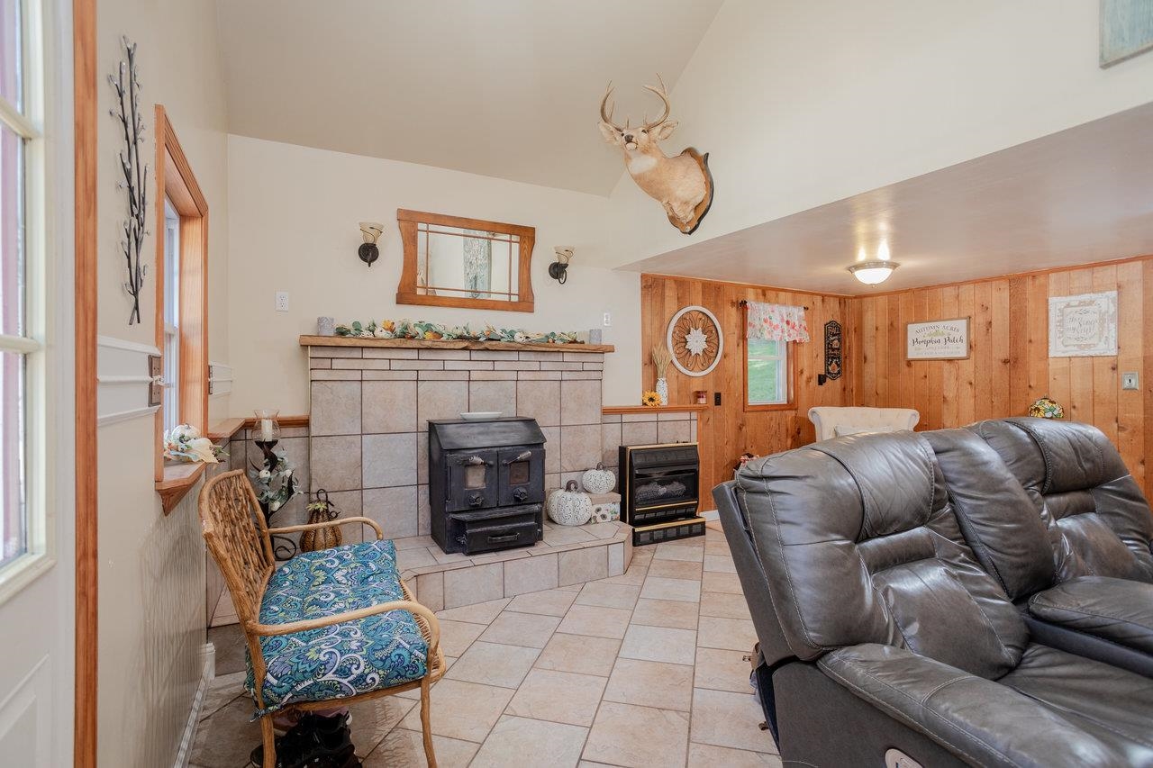 279 HELMS RD, STANLEY, Virginia 22851, 5 Bedrooms Bedrooms, ,2 BathroomsBathrooms,Residential,279 HELMS RD,669040 MLS # 669040 279 HELMS RD, STANLEY, Virginia 22851, 5 Bedrooms Bedrooms, ,2 BathroomsBathrooms,Residential,279 HELMS RD,669040 MLS # 669040