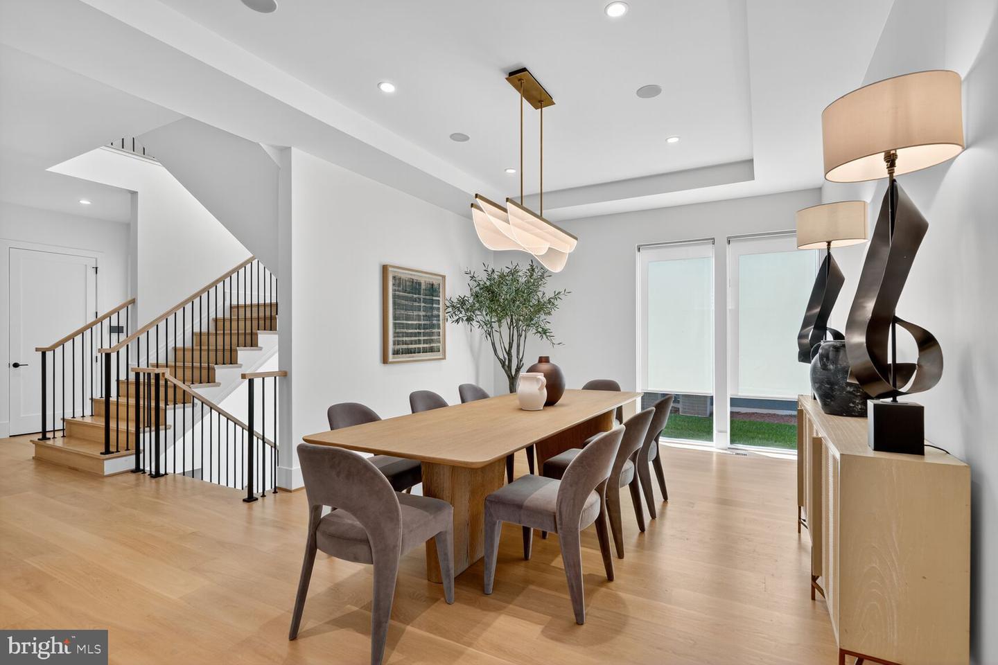 6832 MELROSE DR, MCLEAN, Virginia 22101, 5 Bedrooms Bedrooms, ,5 BathroomsBathrooms,Residential,For sale,6832 MELROSE DR,VAFX2265946 MLS # VAFX2265946