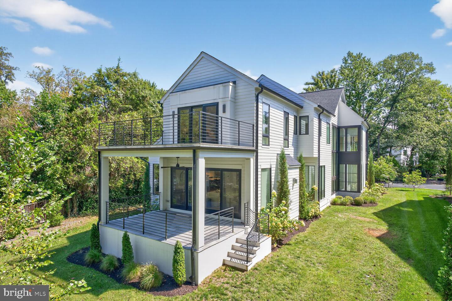 6832 MELROSE DR, MCLEAN, Virginia 22101, 5 Bedrooms Bedrooms, ,5 BathroomsBathrooms,Residential,For sale,6832 MELROSE DR,VAFX2265946 MLS # VAFX2265946