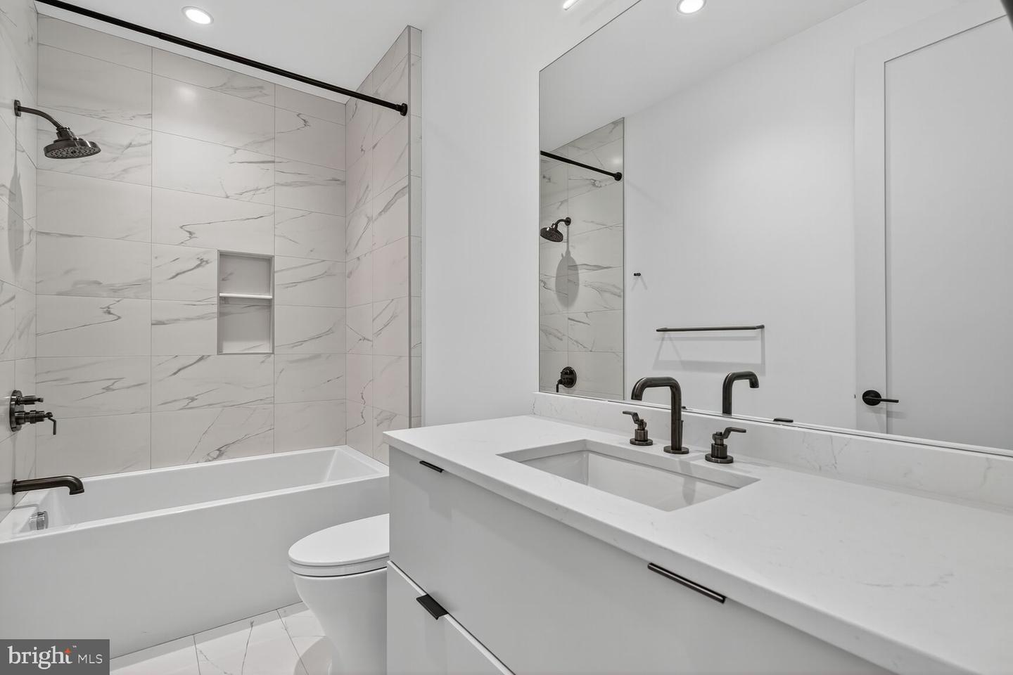 6832 MELROSE DR, MCLEAN, Virginia 22101, 5 Bedrooms Bedrooms, ,5 BathroomsBathrooms,Residential,For sale,6832 MELROSE DR,VAFX2265946 MLS # VAFX2265946