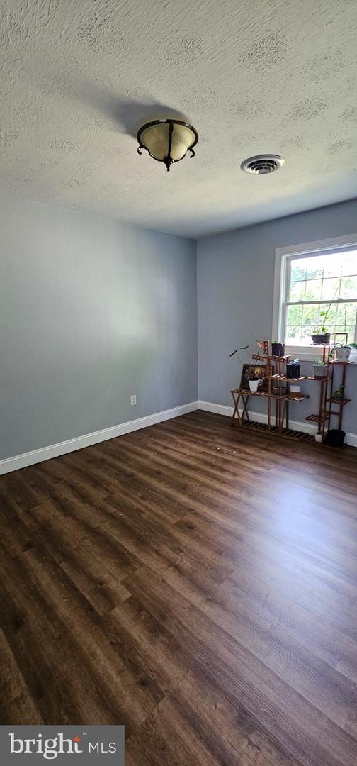 122 CHERRY HILL CIR, WINCHESTER, Virginia 22602, 5 Bedrooms Bedrooms, 16 Rooms Rooms,4 BathroomsBathrooms,Residential,For sale,122 CHERRY HILL CIR,VAFV2036714 MLS # VAFV2036714 122 CHERRY HILL CIR, WINCHESTER, Virginia 22602, 5 Bedrooms Bedrooms, 16 Rooms Rooms,4 BathroomsBathrooms,Residential,For sale,122 CHERRY HILL CIR,VAFV2036714 MLS # VAFV2036714