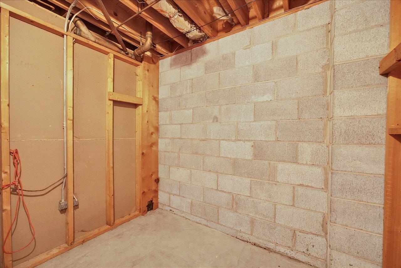 418 CARDINAL ST, STAUNTON, Virginia 24401, 3 Bedrooms Bedrooms, ,2 BathroomsBathrooms,Residential,418 CARDINAL ST,669041 MLS # 669041