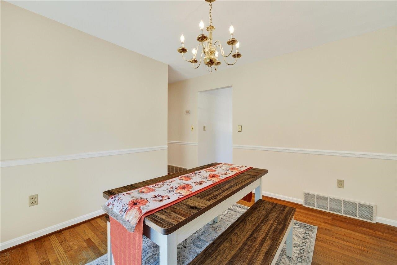 418 CARDINAL ST, STAUNTON, Virginia 24401, 3 Bedrooms Bedrooms, ,2 BathroomsBathrooms,Residential,418 CARDINAL ST,669041 MLS # 669041