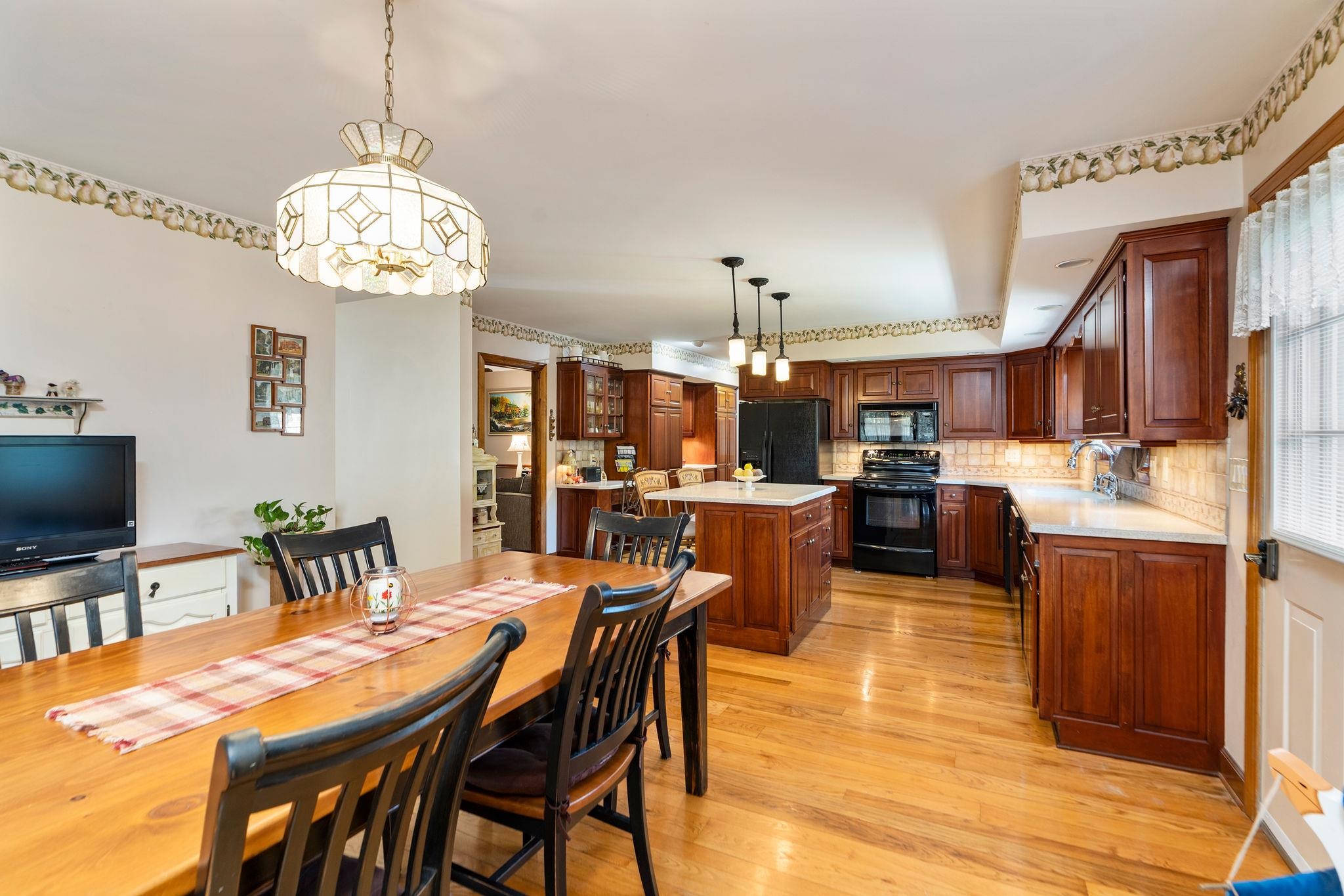 1924 PARKERSBURG TPKE, SWOOPE, Virginia 24479, 3 Bedrooms Bedrooms, ,2 BathroomsBathrooms,Residential,1924 PARKERSBURG TPKE,669042 MLS # 669042