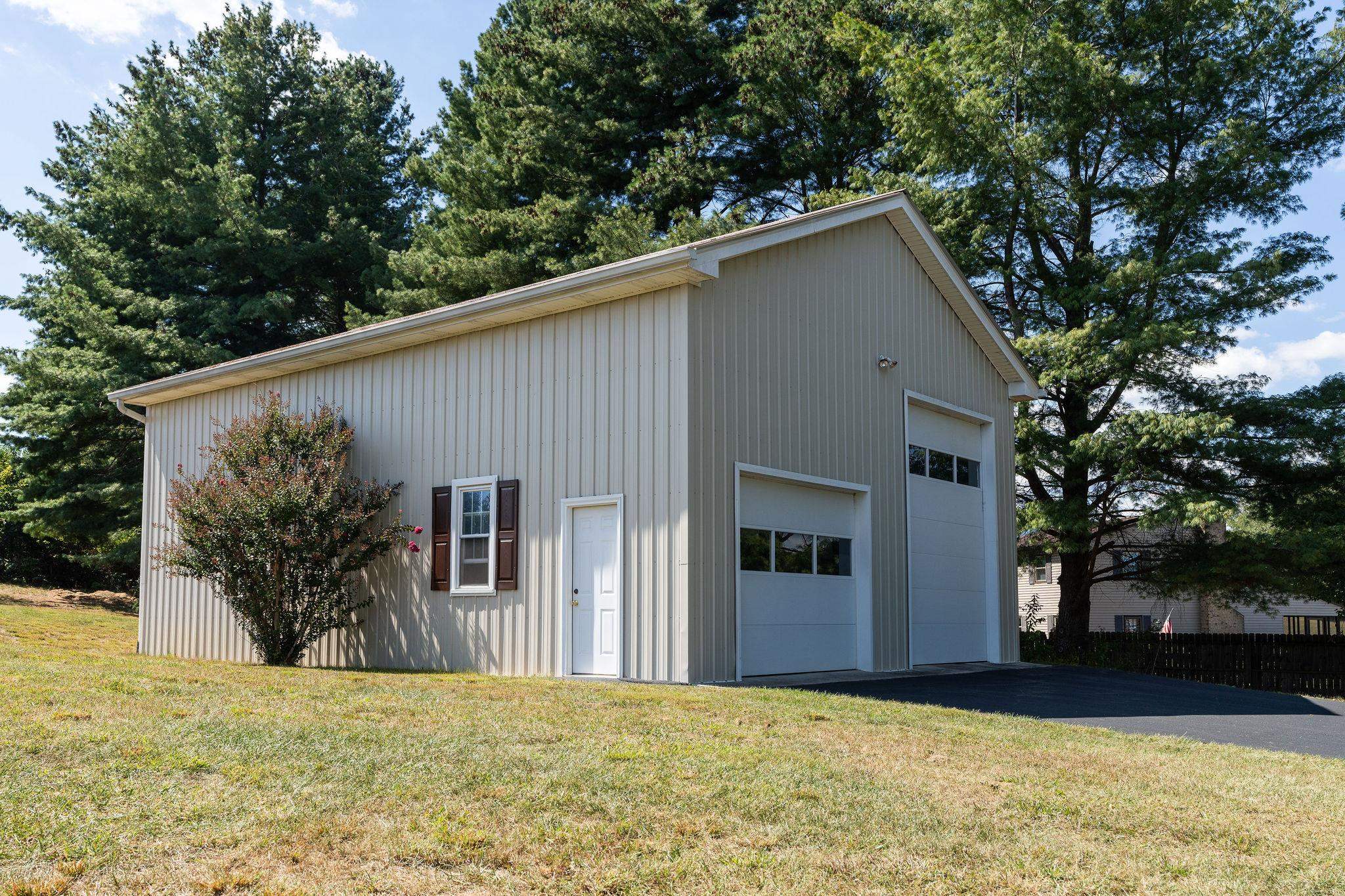 1924 PARKERSBURG TPKE, SWOOPE, Virginia 24479, 3 Bedrooms Bedrooms, ,2 BathroomsBathrooms,Residential,1924 PARKERSBURG TPKE,669042 MLS # 669042