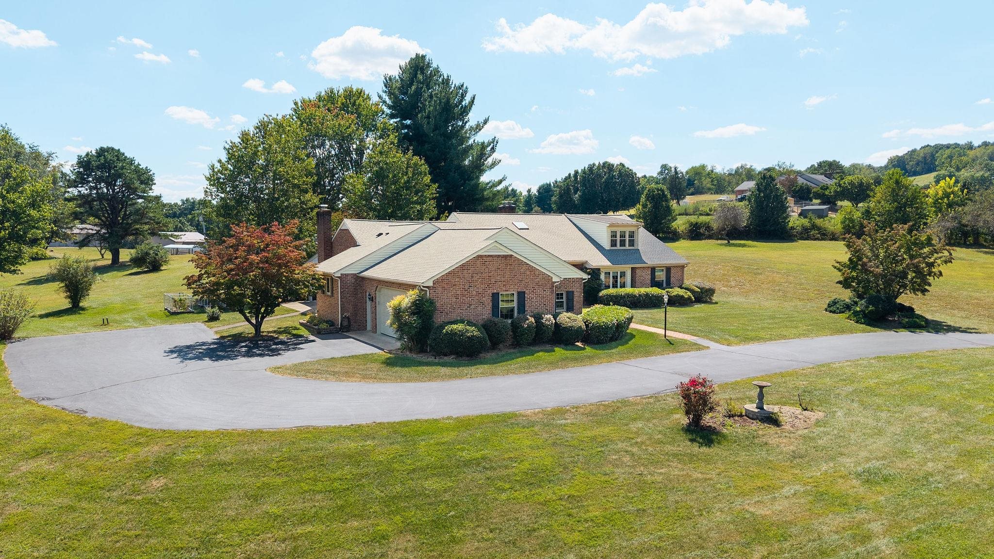 1924 PARKERSBURG TPKE, SWOOPE, Virginia 24479, 3 Bedrooms Bedrooms, ,2 BathroomsBathrooms,Residential,1924 PARKERSBURG TPKE,669042 MLS # 669042