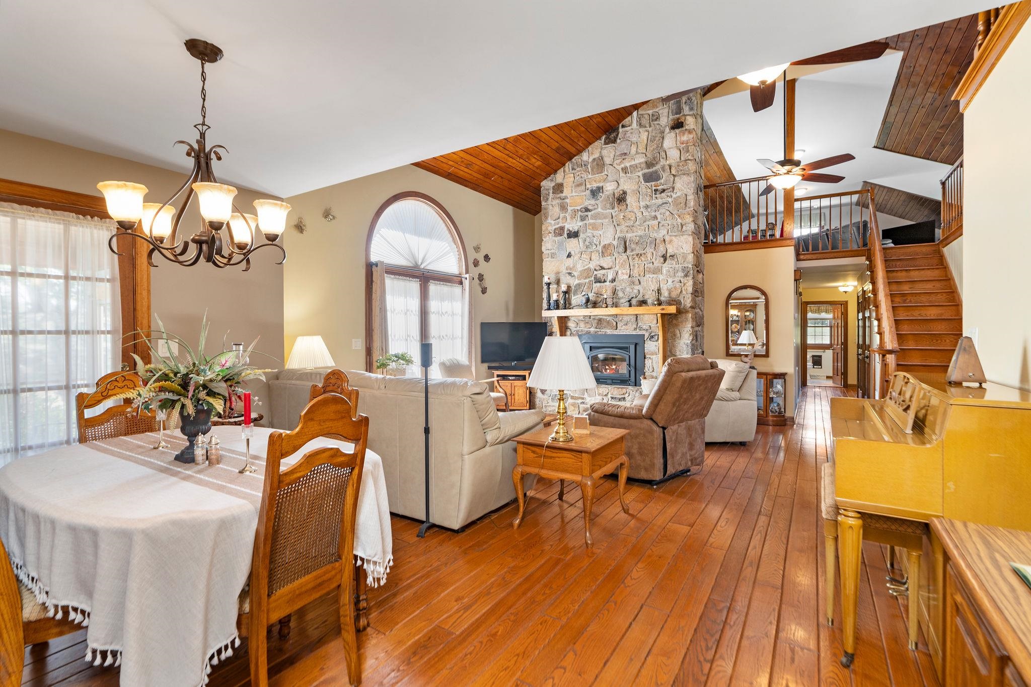 1924 PARKERSBURG TPKE, SWOOPE, Virginia 24479, 3 Bedrooms Bedrooms, ,2 BathroomsBathrooms,Residential,1924 PARKERSBURG TPKE,669042 MLS # 669042