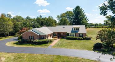 1924 PARKERSBURG TPKE, SWOOPE, Virginia 24479, 3 Bedrooms Bedrooms, ,2 BathroomsBathrooms,Residential,1924 PARKERSBURG TPKE,669042 MLS # 669042