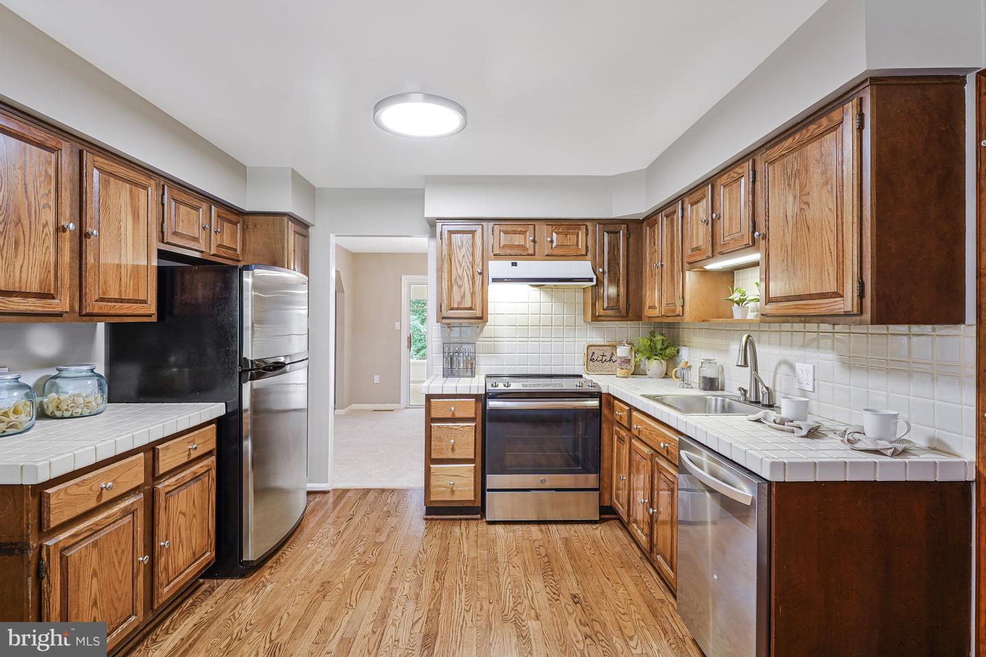 5308 HEXAGON PL, FAIRFAX, Virginia 22030, 5 Bedrooms Bedrooms, ,3 BathroomsBathrooms,Residential,For sale,5308 HEXAGON PL,VAFX2266052 MLS # VAFX2266052