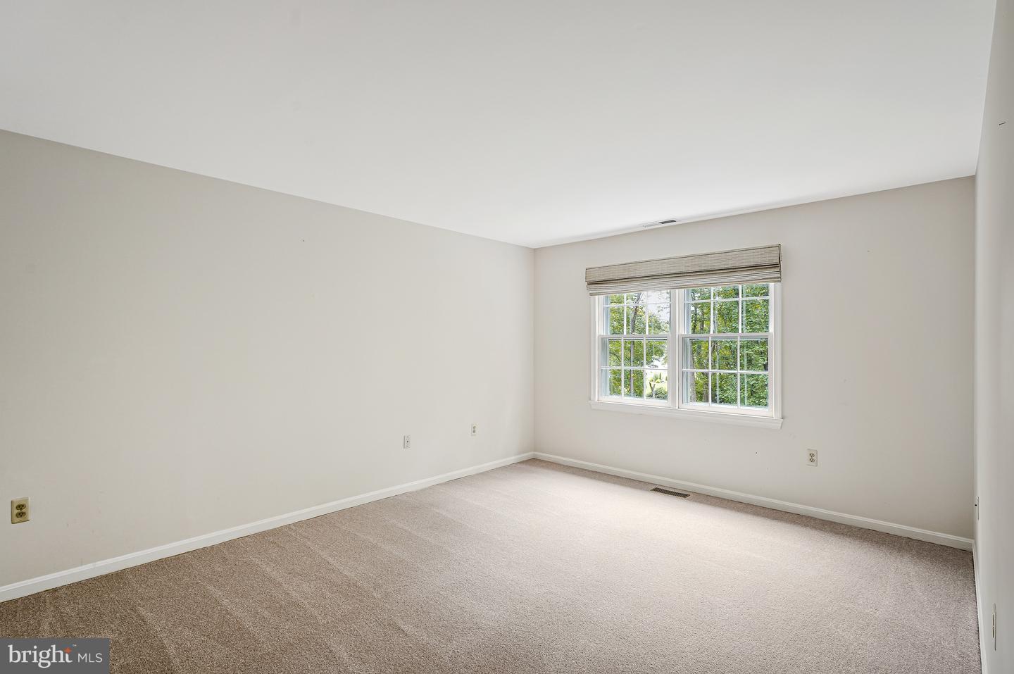 5308 HEXAGON PL, FAIRFAX, Virginia 22030, 5 Bedrooms Bedrooms, ,3 BathroomsBathrooms,Residential,For sale,5308 HEXAGON PL,VAFX2266052 MLS # VAFX2266052