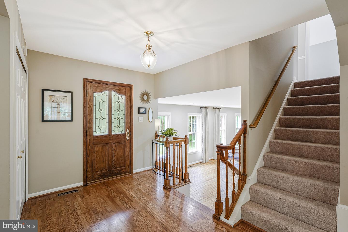 5308 HEXAGON PL, FAIRFAX, Virginia 22030, 5 Bedrooms Bedrooms, ,3 BathroomsBathrooms,Residential,For sale,5308 HEXAGON PL,VAFX2266052 MLS # VAFX2266052