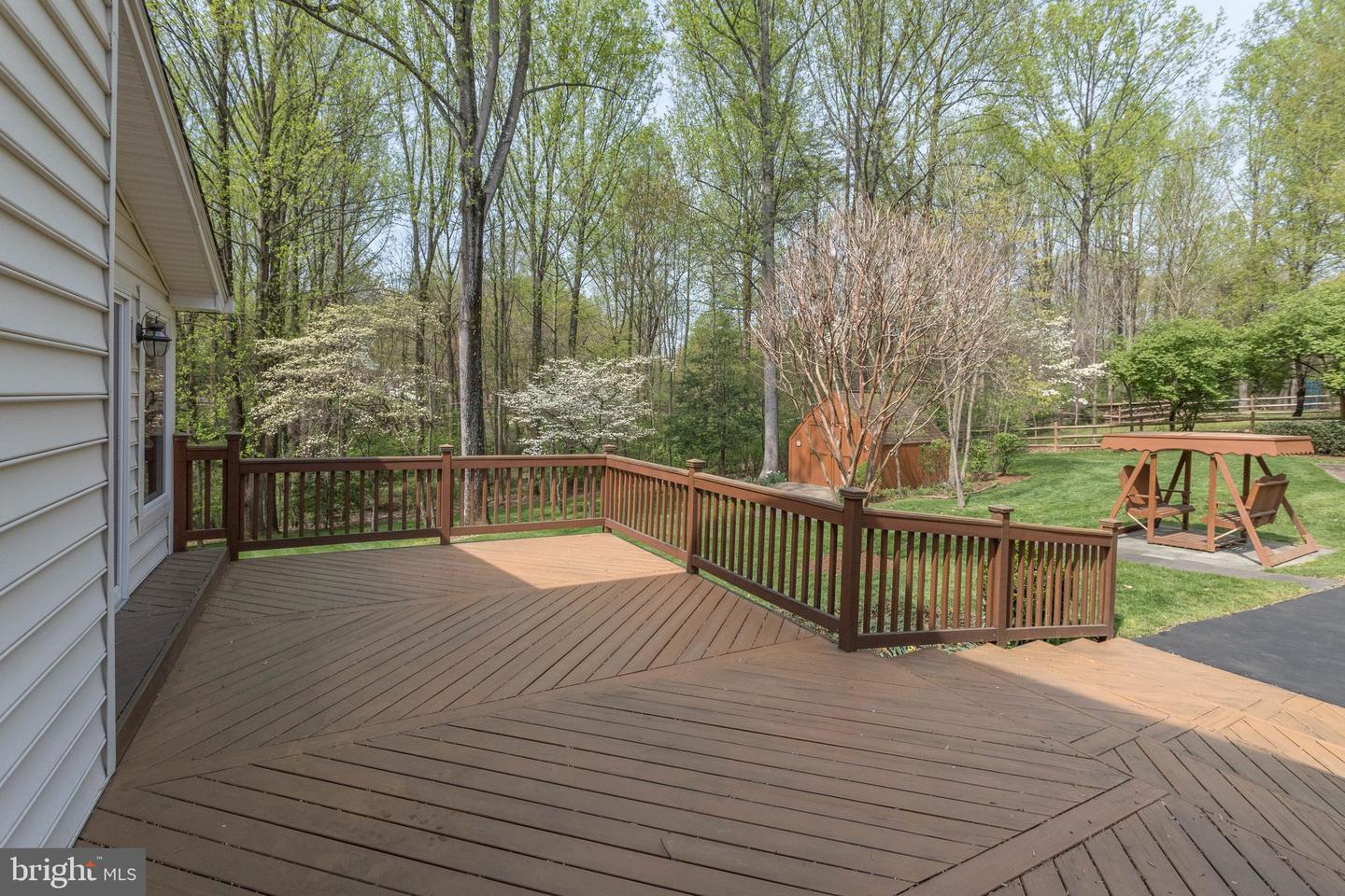 5308 HEXAGON PL, FAIRFAX, Virginia 22030, 5 Bedrooms Bedrooms, ,3 BathroomsBathrooms,Residential,For sale,5308 HEXAGON PL,VAFX2266052 MLS # VAFX2266052