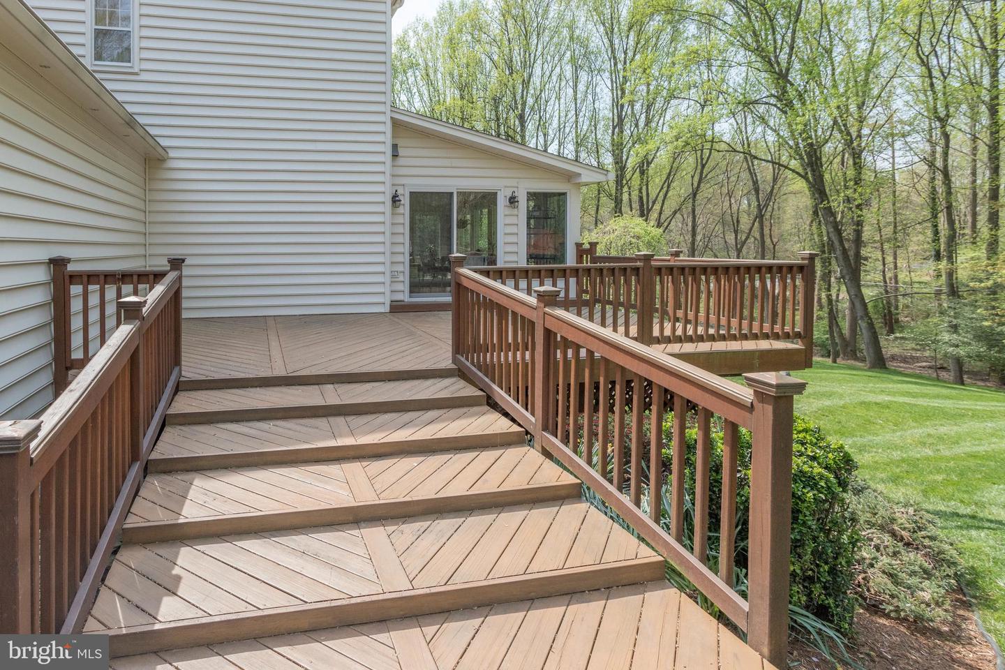 5308 HEXAGON PL, FAIRFAX, Virginia 22030, 5 Bedrooms Bedrooms, ,3 BathroomsBathrooms,Residential,For sale,5308 HEXAGON PL,VAFX2266052 MLS # VAFX2266052