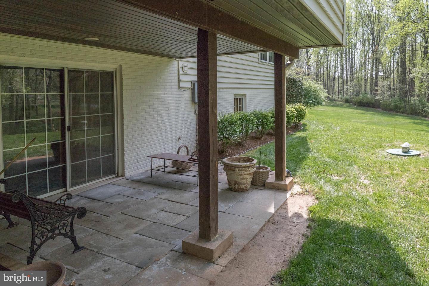 5308 HEXAGON PL, FAIRFAX, Virginia 22030, 5 Bedrooms Bedrooms, ,3 BathroomsBathrooms,Residential,For sale,5308 HEXAGON PL,VAFX2266052 MLS # VAFX2266052