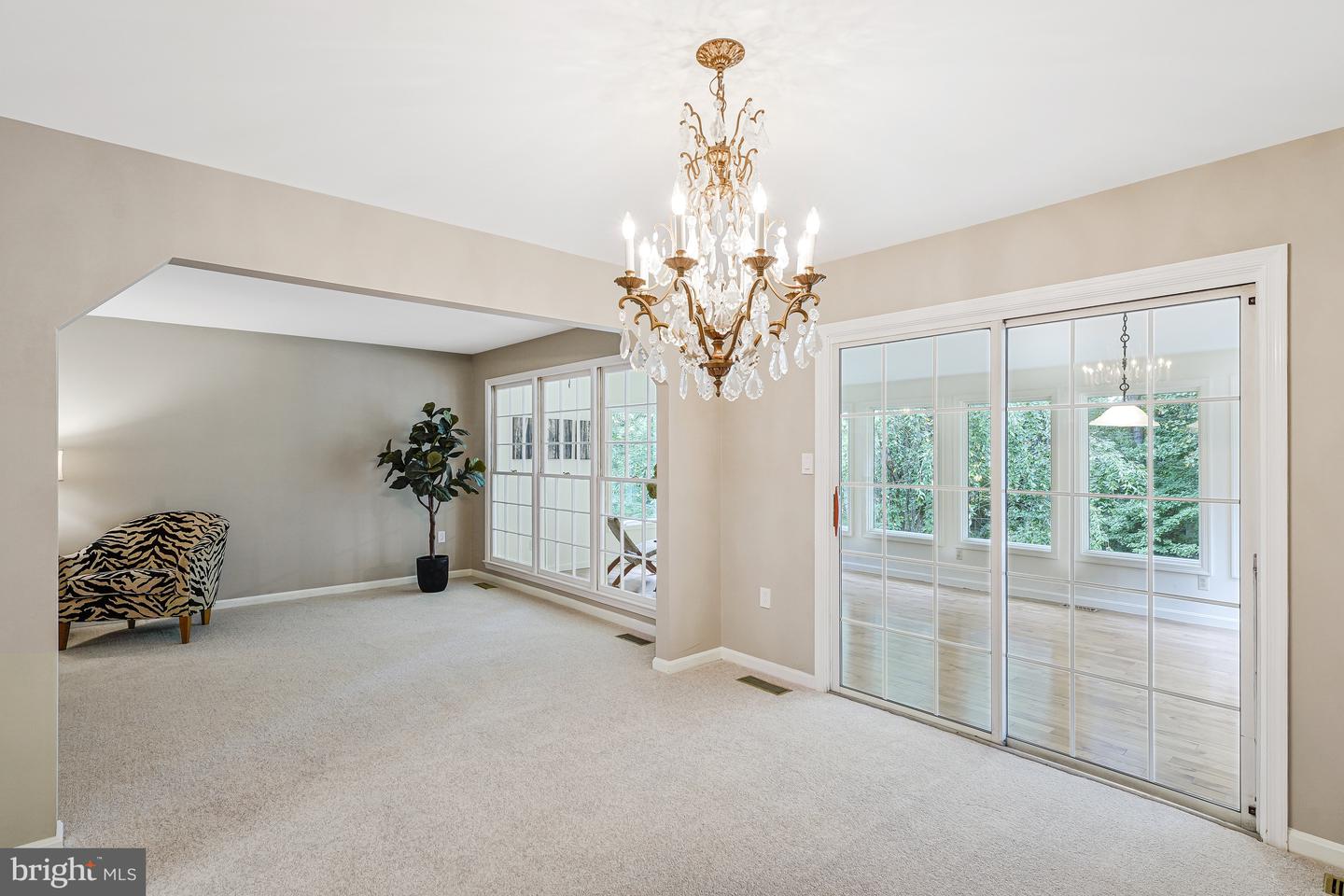 5308 HEXAGON PL, FAIRFAX, Virginia 22030, 5 Bedrooms Bedrooms, ,3 BathroomsBathrooms,Residential,For sale,5308 HEXAGON PL,VAFX2266052 MLS # VAFX2266052