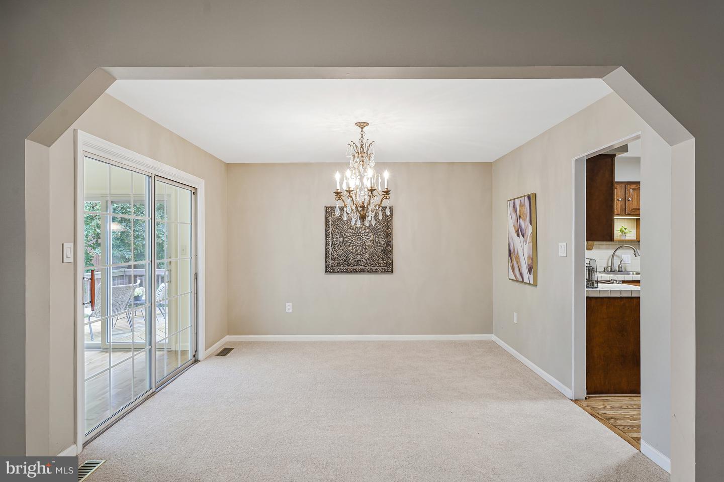 5308 HEXAGON PL, FAIRFAX, Virginia 22030, 5 Bedrooms Bedrooms, ,3 BathroomsBathrooms,Residential,For sale,5308 HEXAGON PL,VAFX2266052 MLS # VAFX2266052