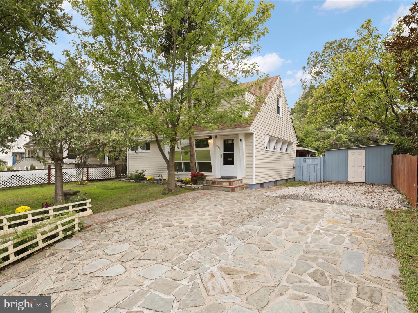 6408 CAVALIER DR, ALEXANDRIA, Virginia 22307, 3 Bedrooms Bedrooms, ,2 BathroomsBathrooms,Residential,For sale,6408 CAVALIER DR,VAFX2265986 MLS # VAFX2265986