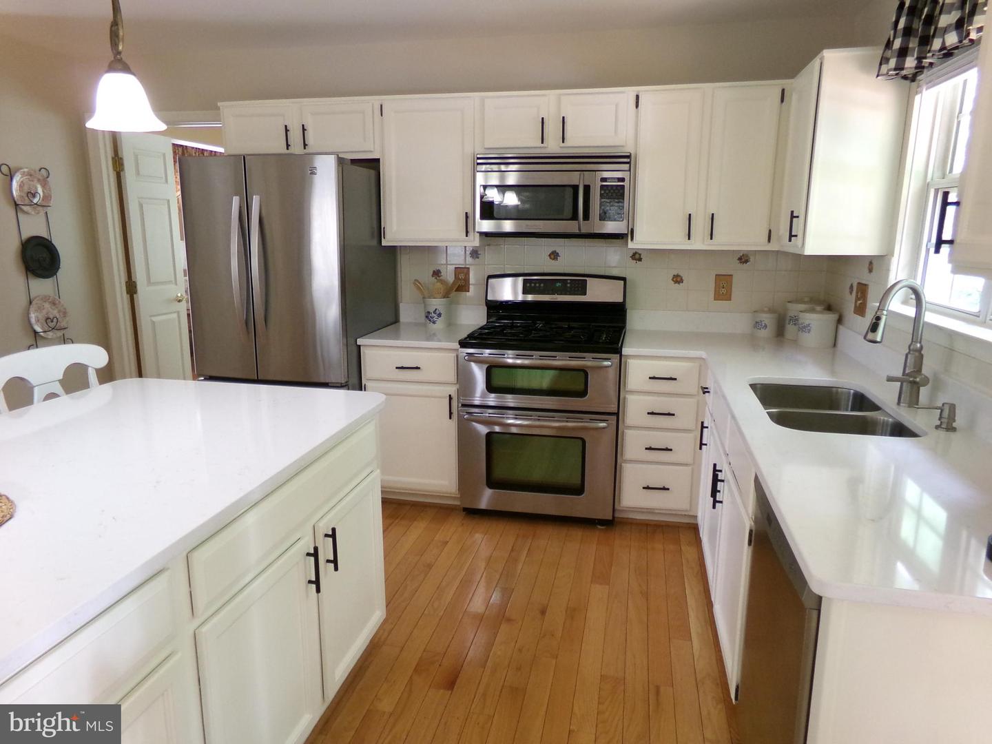 8732 VANORE PL, MANASSAS, Virginia 20110, 4 Bedrooms Bedrooms, 12 Rooms Rooms,3 BathroomsBathrooms,Residential,For sale,8732 VANORE PL,VAPW2103678 MLS # VAPW2103678