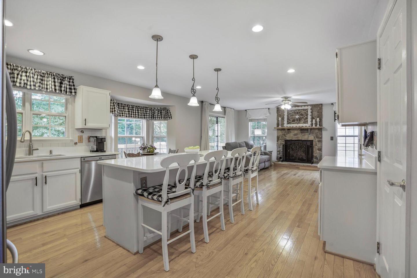 8732 VANORE PL, MANASSAS, Virginia 20110, 4 Bedrooms Bedrooms, 12 Rooms Rooms,3 BathroomsBathrooms,Residential,For sale,8732 VANORE PL,VAPW2103678 MLS # VAPW2103678