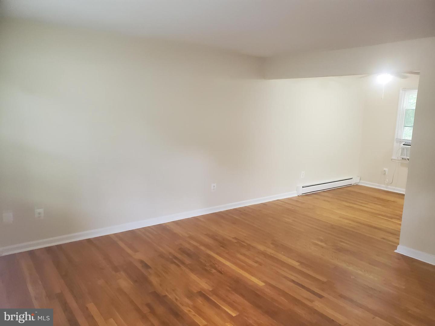 117-B SHENANDOAH AVE S, FRONT ROYAL, Virginia 22630, 3 Bedrooms Bedrooms, ,2 BathroomsBathrooms,Residential,For sale,117-B SHENANDOAH AVE S,VAWR2012262 MLS # VAWR2012262 117-B SHENANDOAH AVE S, FRONT ROYAL, Virginia 22630, 3 Bedrooms Bedrooms, ,2 BathroomsBathrooms,Residential,For sale,117-B SHENANDOAH AVE S,VAWR2012262 MLS # VAWR2012262