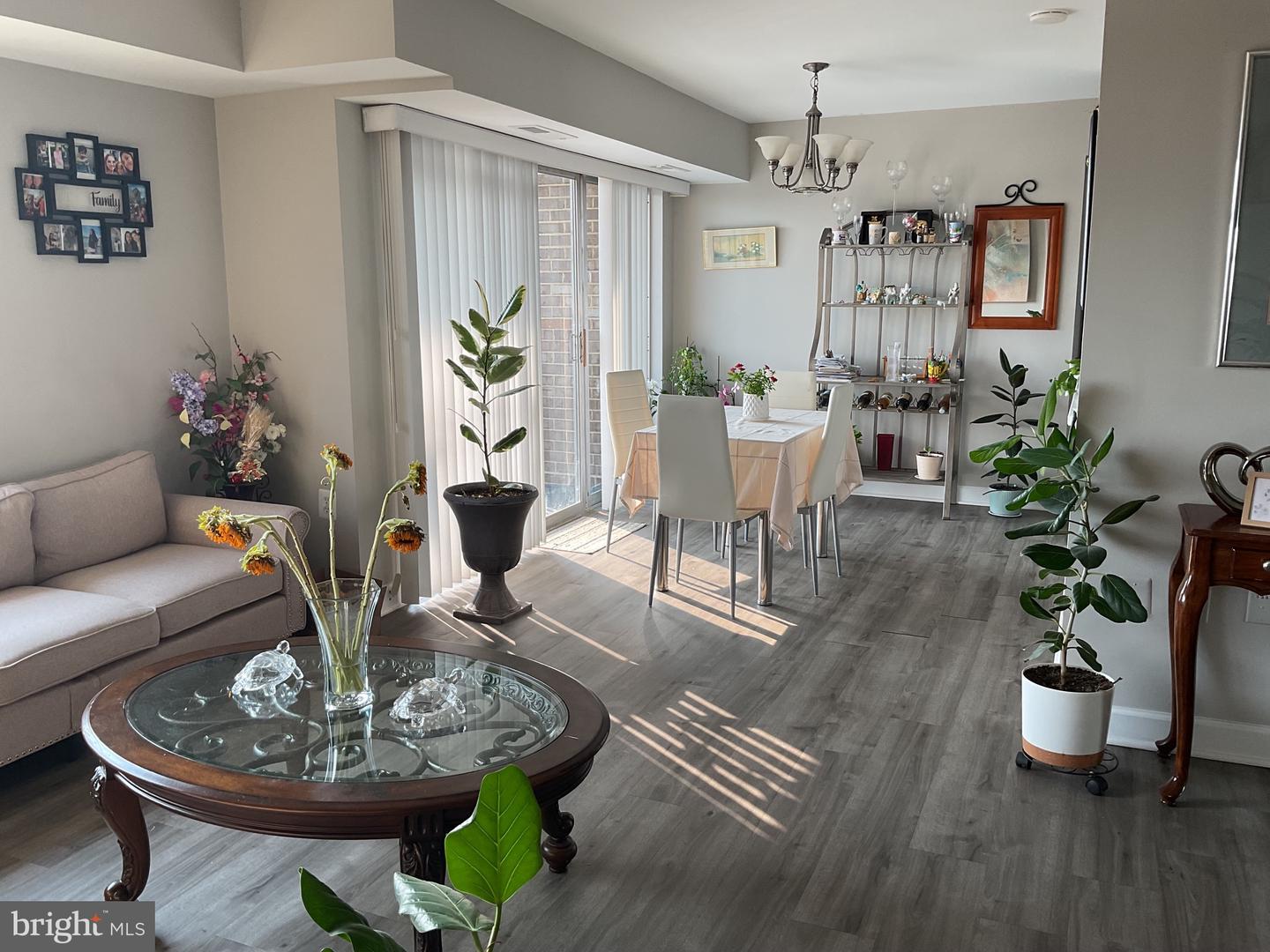 1602 RENATE DR #303, WOODBRIDGE, Virginia 22192, 3 Bedrooms Bedrooms, ,1 BathroomBathrooms,Residential,For sale,1602 RENATE DR #303,VAPW2103784 MLS # VAPW2103784